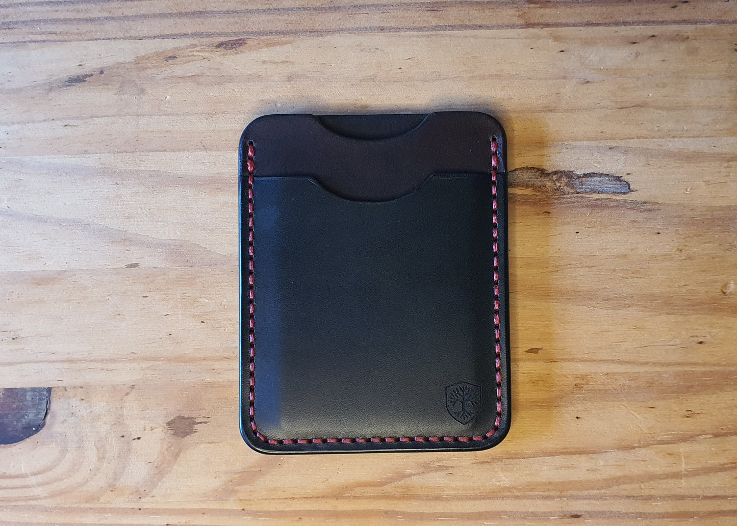"Praefectus" vertical card holder